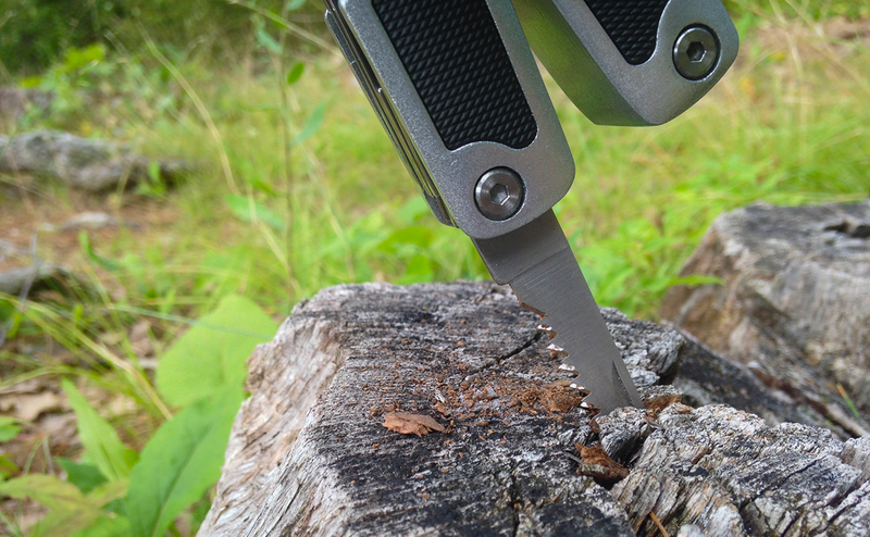 Illustration for article titled Adventure Testing The $10 Wal-Mart Multitool: What Could Go Wrong?